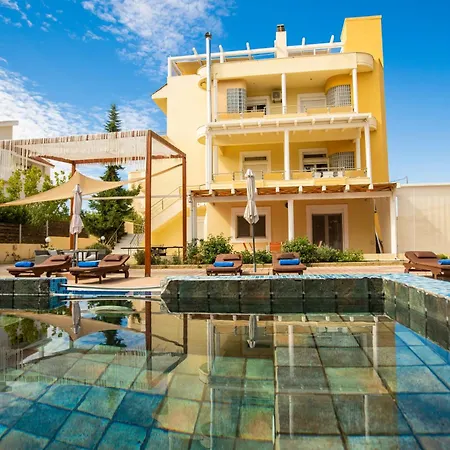 فيلة Kallithea Breeze Luxury *